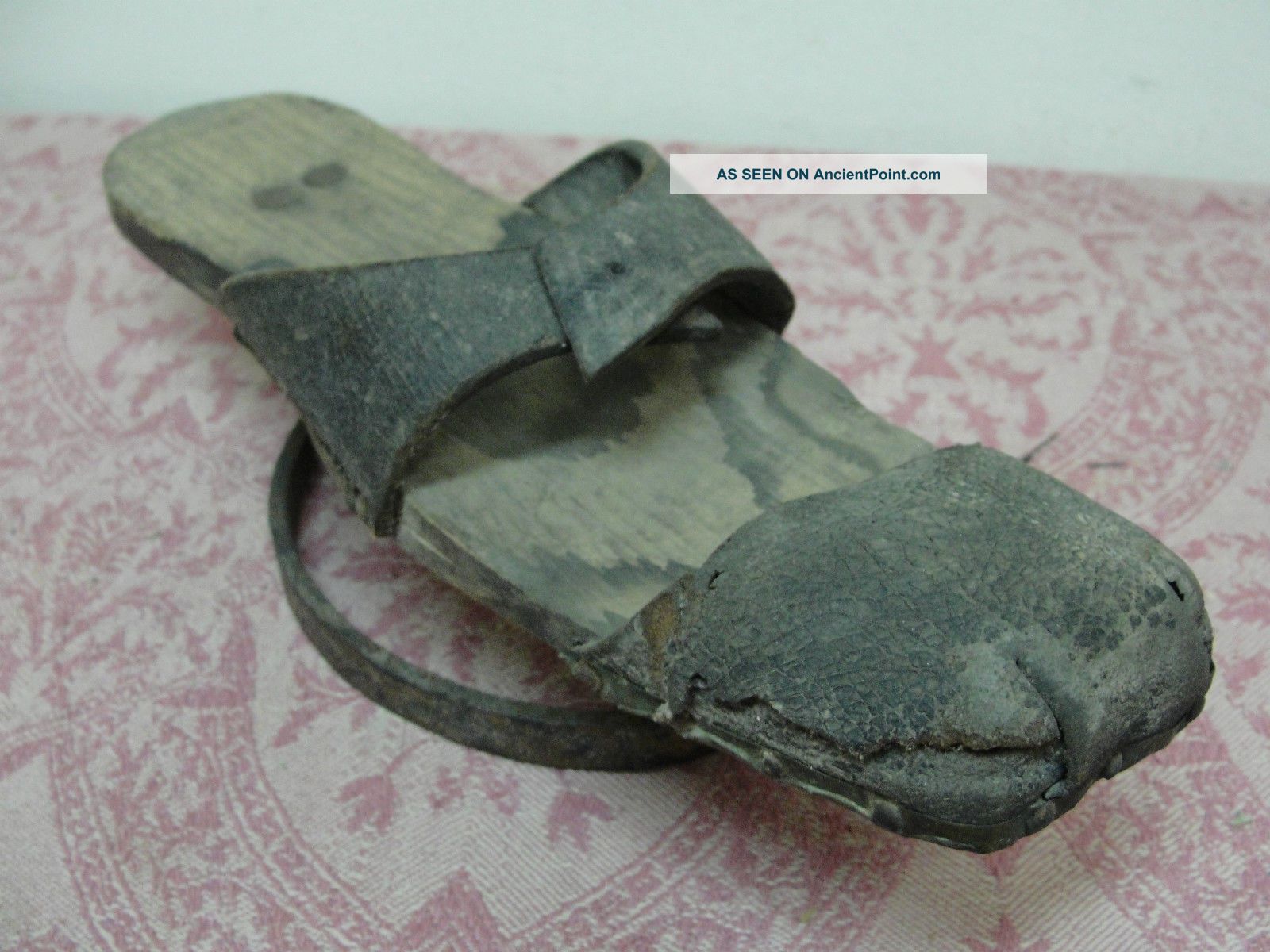 Single Antique Primitive Leather Wood & Wrought Iron Elevated Shoe Patten Primitives photo