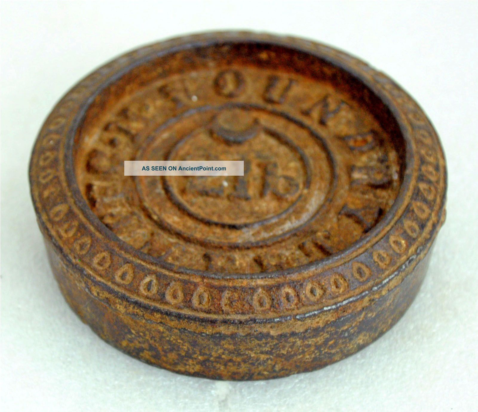1900s Indian Antique Hand Crafted Iron Mercantile Measuring Weight 2 Pounds India photo