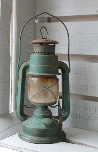 Vintage Wizard Paraffin Lantern Lamp Shabby Prairie Rustic Country Farm Green photo