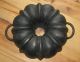 Very Old And Big Antique Cast Iron Bundt Pan Germany 3440 G Other Antique Home & Hearth photo 1
