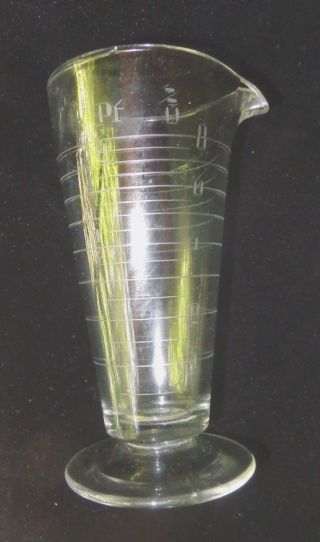 Circa 1900 Clear Glass Footed Tapered 8 Oz.  Graduated Beaker / Apothecary photo