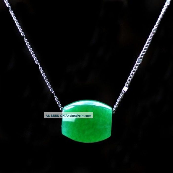 100 Natural Hand - Carved Chinese Green Jade Pendant - Buckle Necklace Pendant Necklaces & Pendants photo