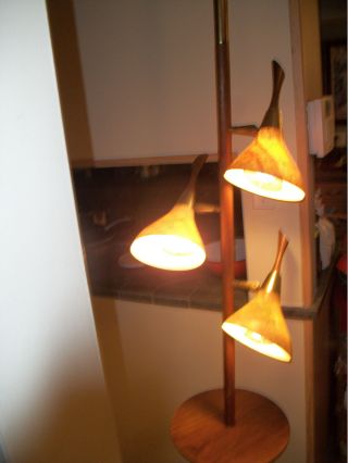 Vtg Mid Century Modrn Eames Era Tension Pole Floor Brass Teak 3 Shade Lamp Table photo