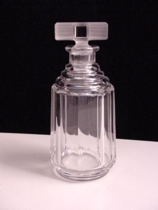 Splendid Art Deco Decanter With Frosted Stopper photo