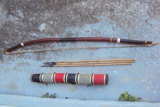 Athentic Vintage Tribal Bow Arrows & Quiver From Ghana African photo