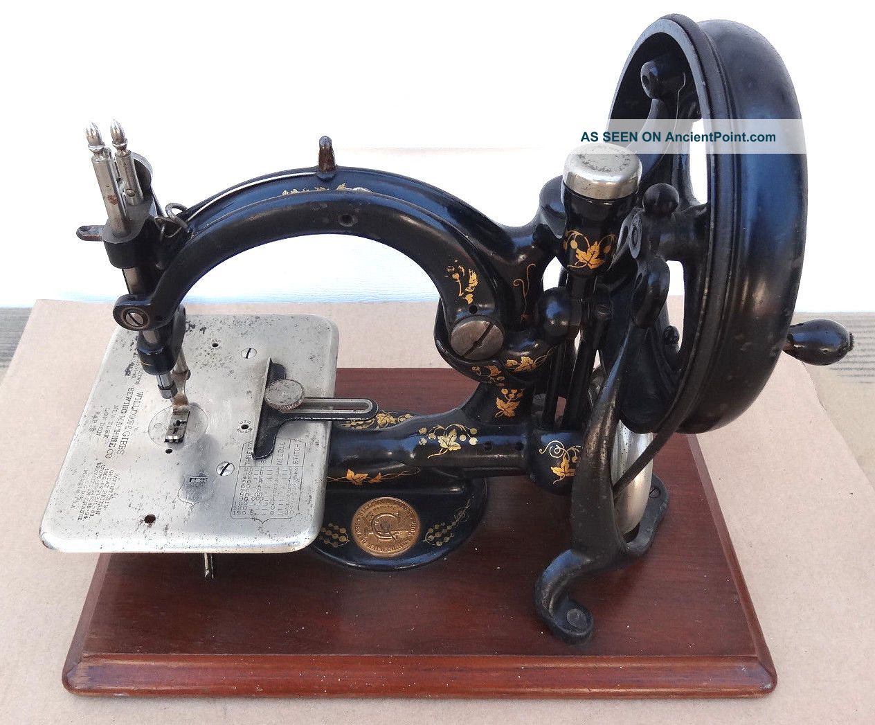Antique Willcox Gibbs Sewing Machine Hand Cranked Cast Iron Treadle Portable Sewing Machines photo