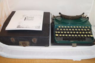 1920 ' S Vintage Remington Portable 2 Typewriter Cellini Green W/ Case photo