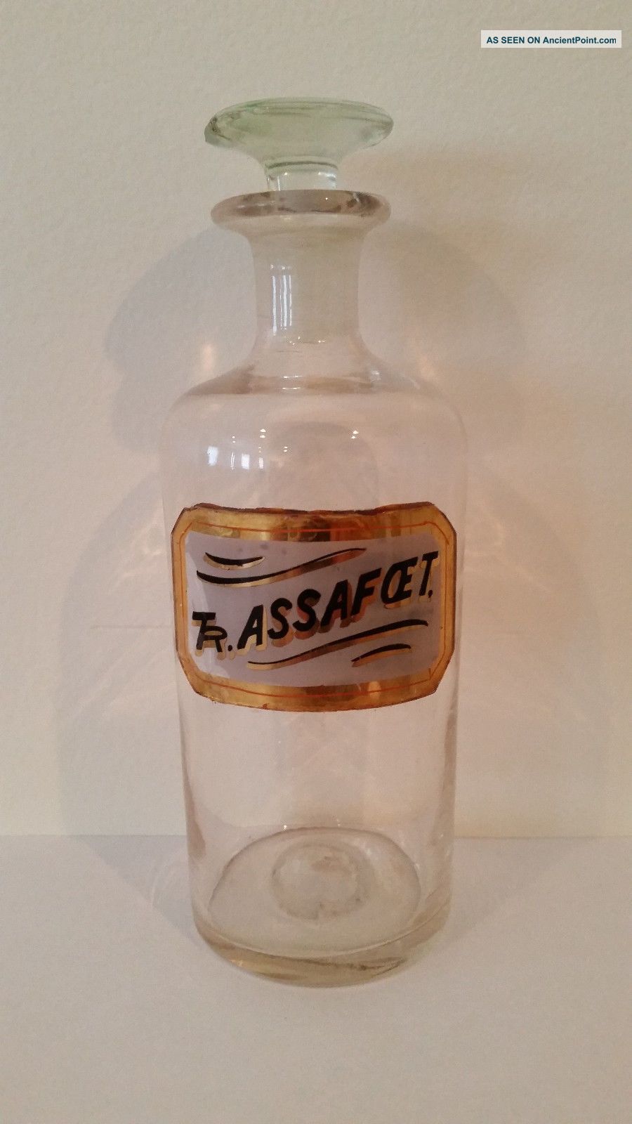 Antique Round Apothecary Bottle Label Reads Tr.  Assafoet. Bottles & Jars photo