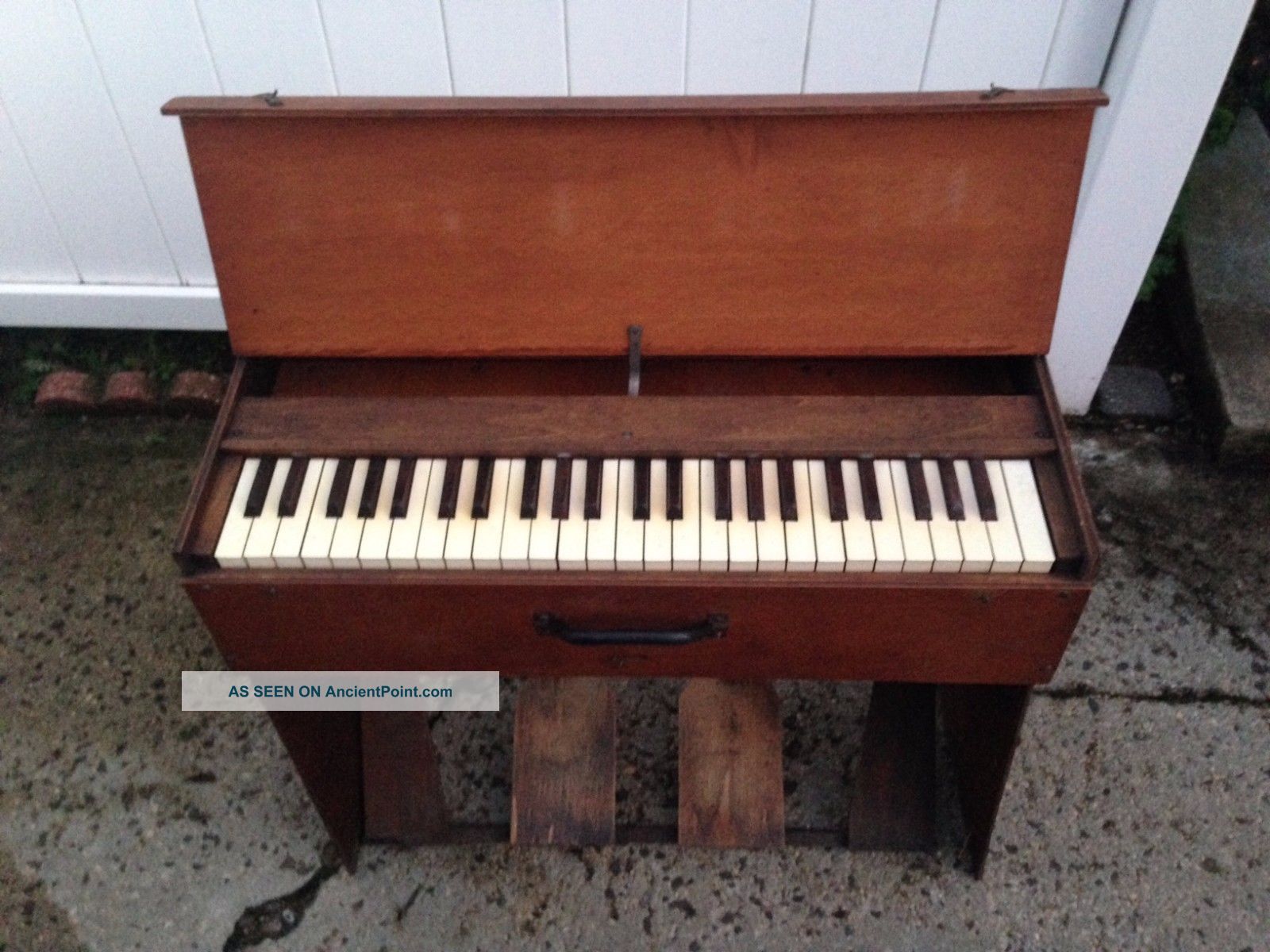 Antique Portable Folding Pump Organ 1920 ' S - 1930 ' S Keyboard photo