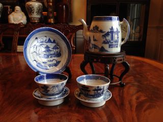 Group Of Six Antique Chinese Canton Porcelain Items. photo