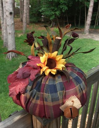 Folk Art Primitive Fall Halloween Sunflower Country Pumpkin Patch Decoration photo