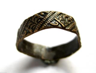 Circa.  1300 - 1400 A.  D Finest British Found Medieval Period Ae Bronze Ring.  Vf photo