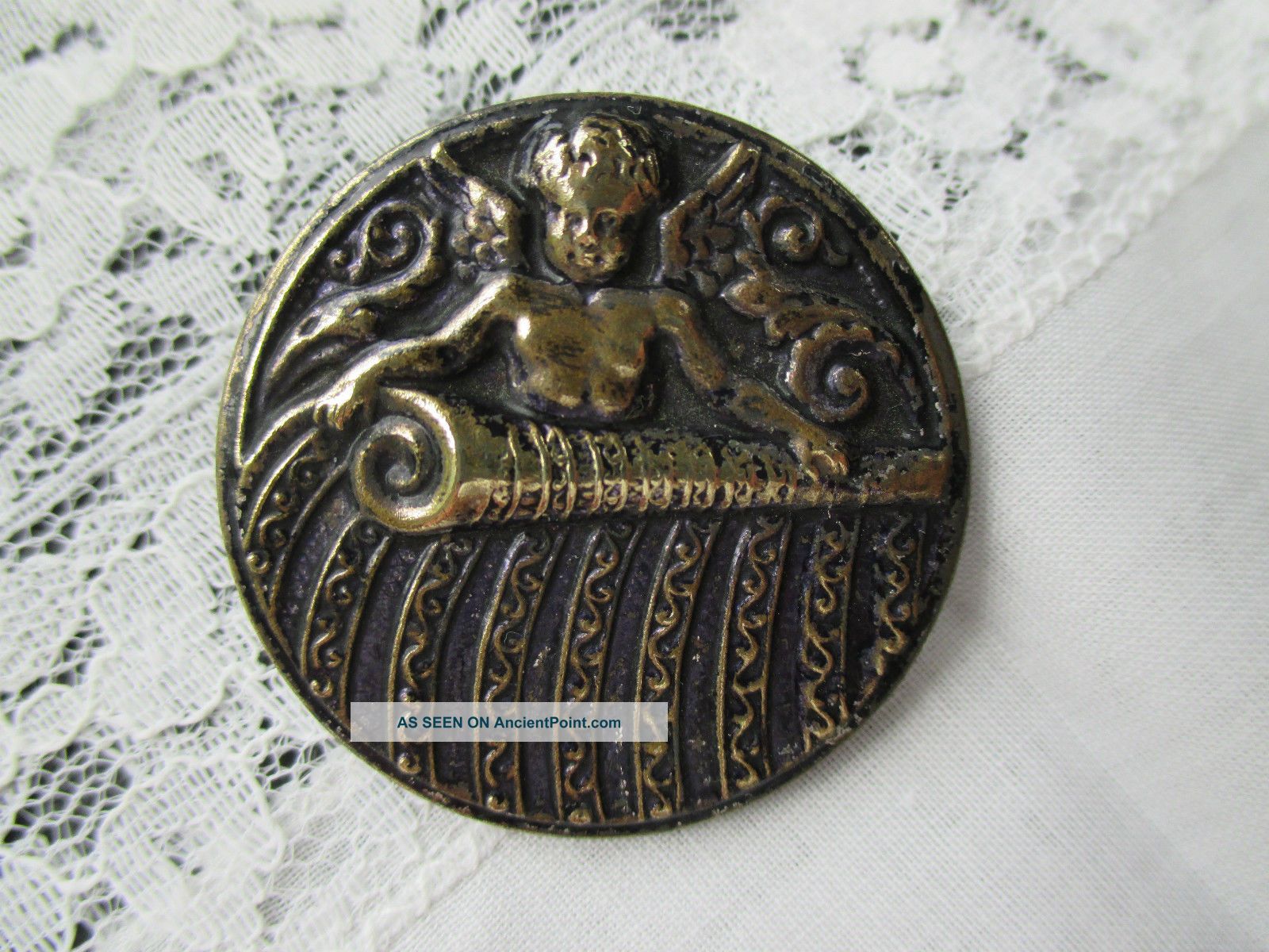 2469 – I – Xl Purple Tinted “cherub With A Scroll” Antique Picture Button Buttons photo