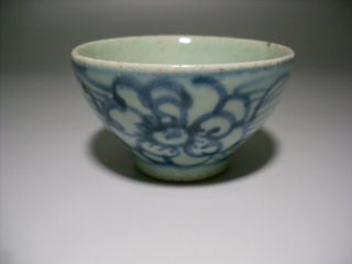 Chinese 18th Century Antique Blue & White Porcelain Cup photo