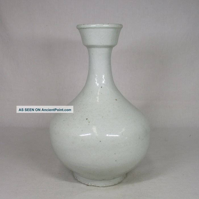 A550: Real Old Korean Rhee - Dynasty White Porcelain Ware Flower Vase. Korea photo