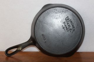 Vintage 1924 - 1935 Wagner Ware 1055 B Size 5 W/ Heat Ring Skillet Cast Iron photo