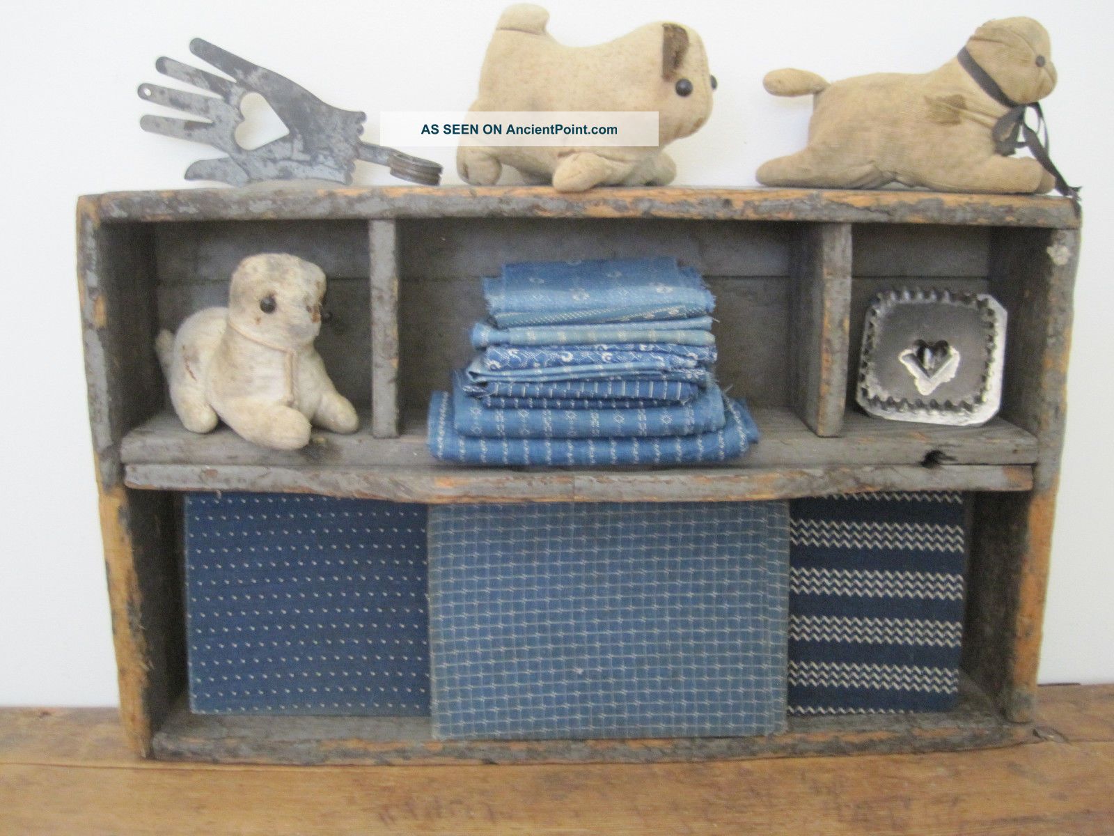 Old Blue/grey Paint Wood Divided Carrier With A Handle American Primitive Aafa Primitives photo