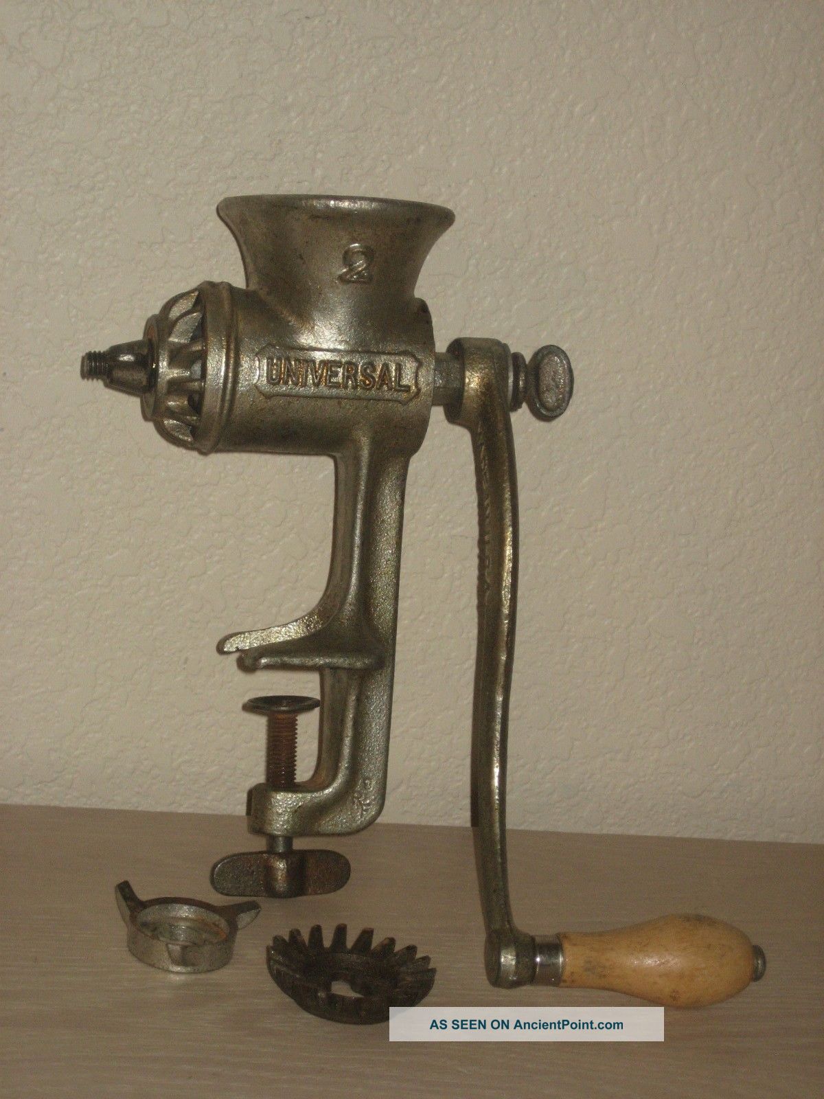 Vintage Universal No.  2 Food And Meat Chopper Grinder,  Box,  Complete Meat Grinders photo