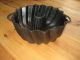 Very Rare Very Big Old Antique Cast Iron Bundt Pan Germany 3222 G Other Antique Home & Hearth photo 4