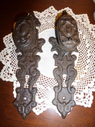 Two Rustic Cast Iron Door Plates Knobs Antique Brown Finish (stk8jjs) photo
