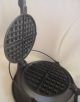 Antique/vintage Griswold Cast Iron Waffle Maker W/low Stand American No.  7 Other Antique Home & Hearth photo 1