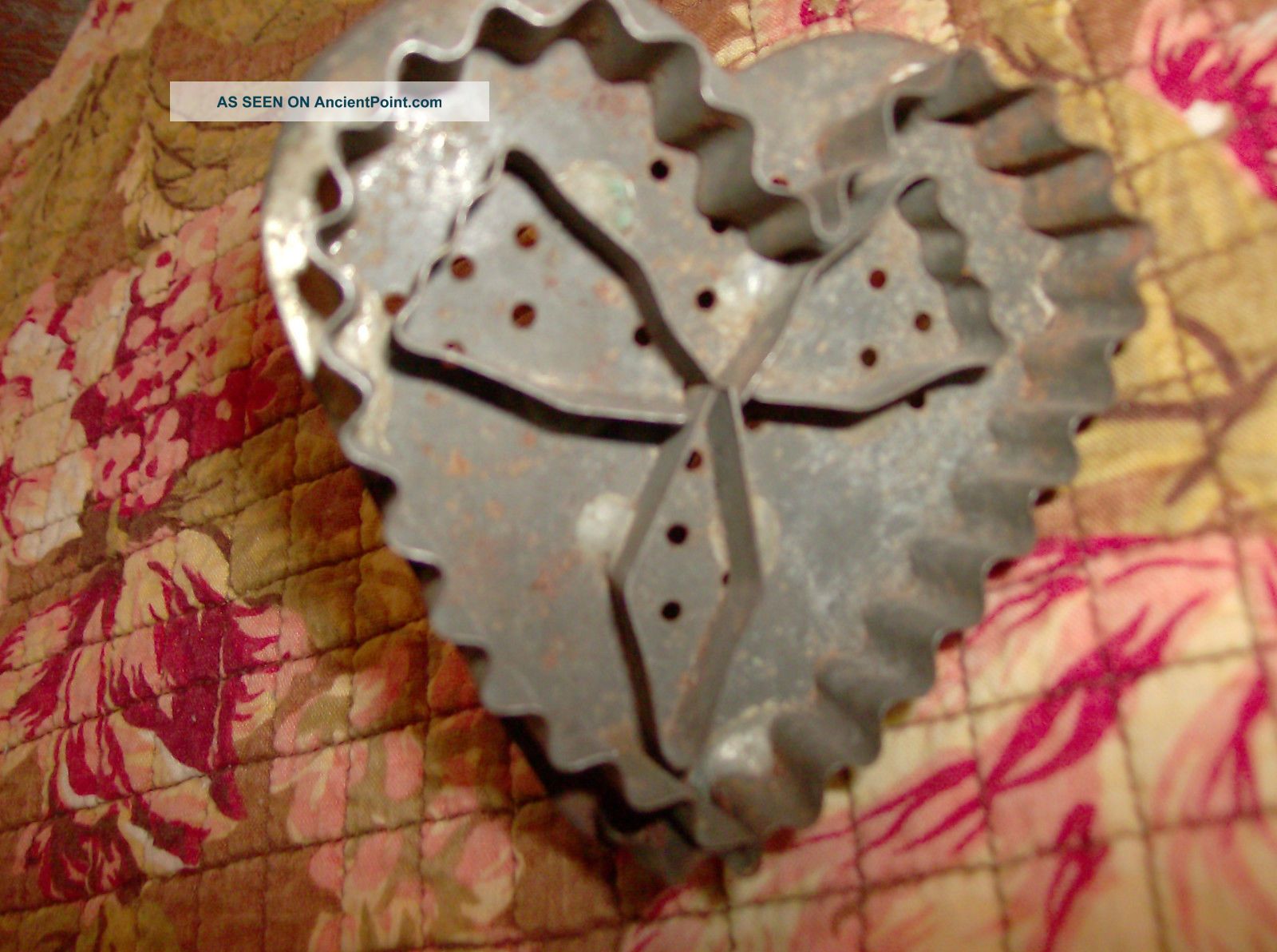 Antique Tin Cookie Pastry Cutter Flatback W/handle Ornate Primitives photo