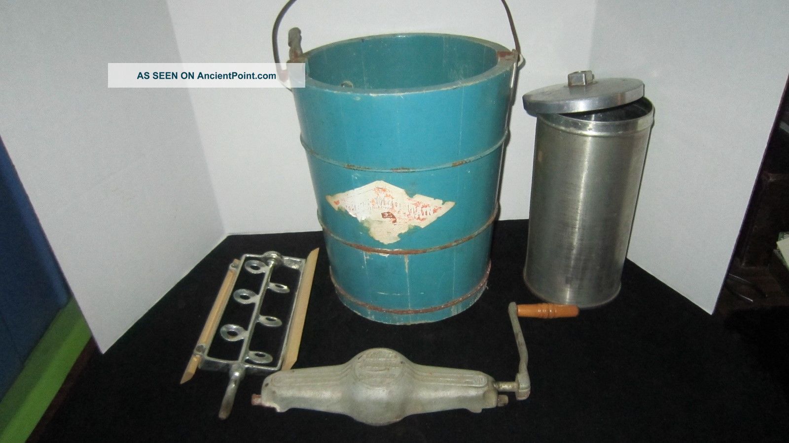 Antique Hand Crank White Mountain Ice Cream Freezer Maker 4qt.  Wood Barrel Usa Other Antique Home & Hearth photo