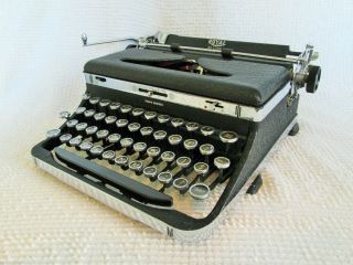 Antique 1936 Royal Deluxe Model A Travelers Portable Typewriter W/ Carrying Case photo