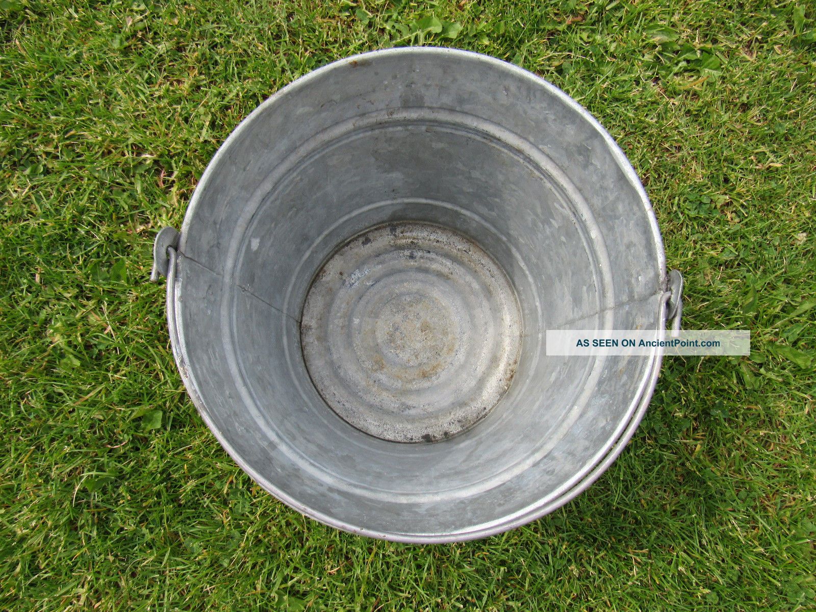 Vintage Metal Galvanized Pail Country Round Bucket Planter Bin Pail