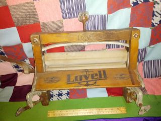 Lovell Washing Machine Ringer (with G.  H.  Seal),  Complete). photo