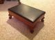 Antique Mahogany Footstool With Leather Lift - Top 1900-1950 photo 2
