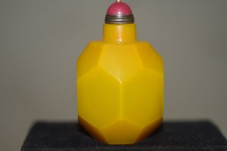 Chinese Masters Hand - Carved Multi - Faceted Yellow Glass Snuff Bottle L157 photo