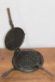 Antique 1901 Griswold American No 8 Waffle Iron P/n ' S 975,  976 & Base 977 Other Antique Home & Hearth photo 2