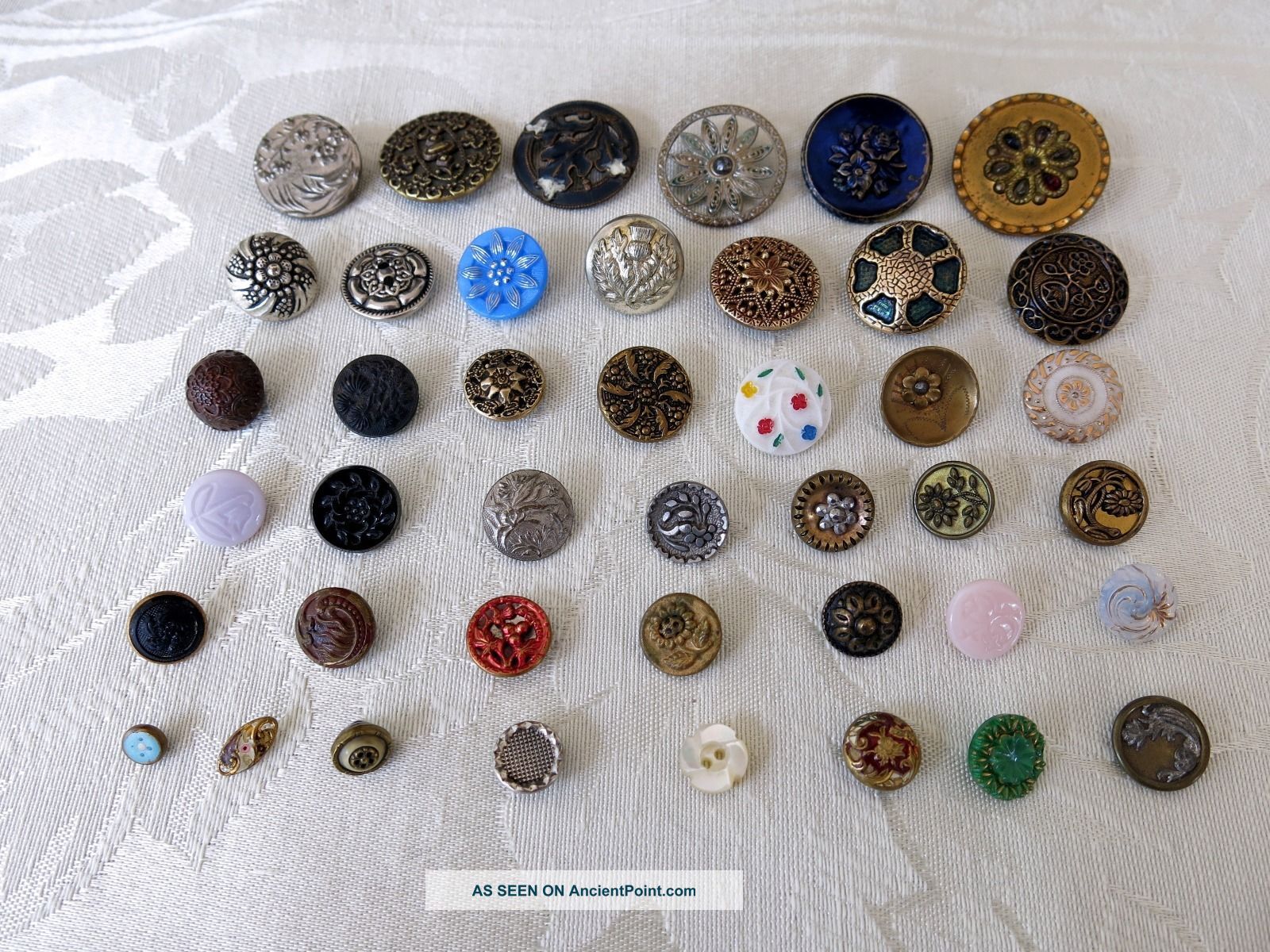 40 Brass Victorian Antique Vintage Buttons Buttons photo