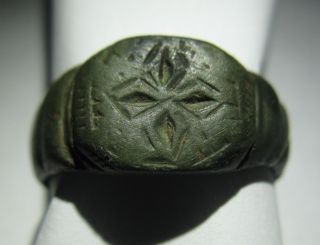 Medieval Ring Malachite Patina photo