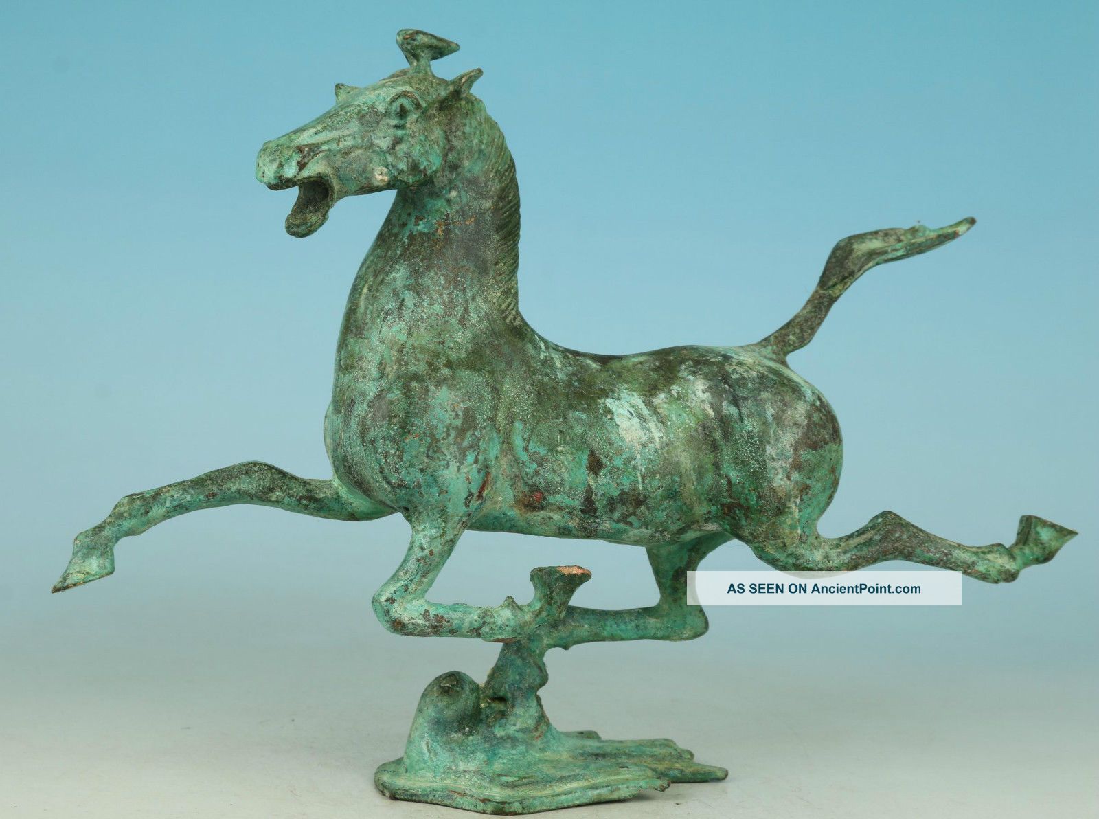 Asian Chinese Old Bronze Handmade Carved Fly Horse Figure Collect Statue Other Antique Chinese Statues photo