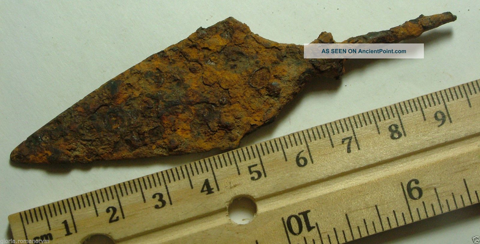 Ancient Roman Battle Weapon Javelin Arrowhead Bolt Head Tanged Blade Artifact Roman photo