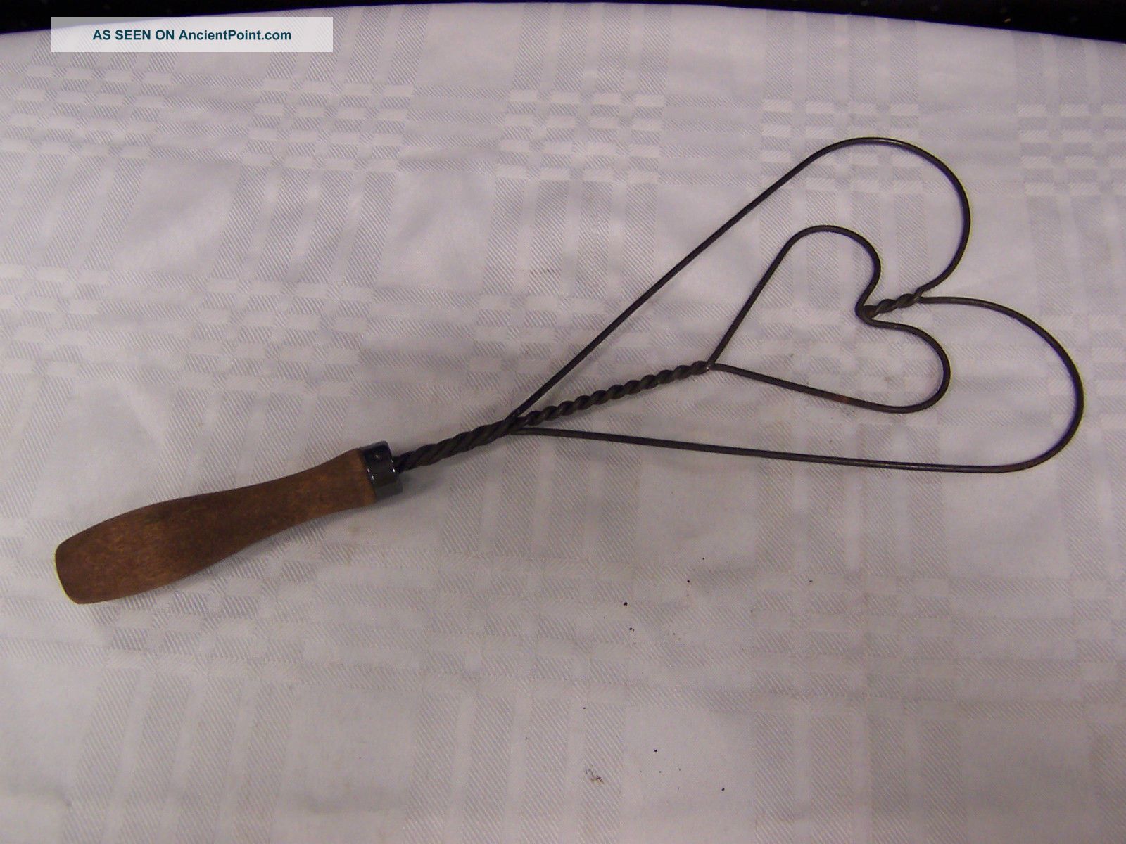 Antique Primitive Rug Beater 14.  5 