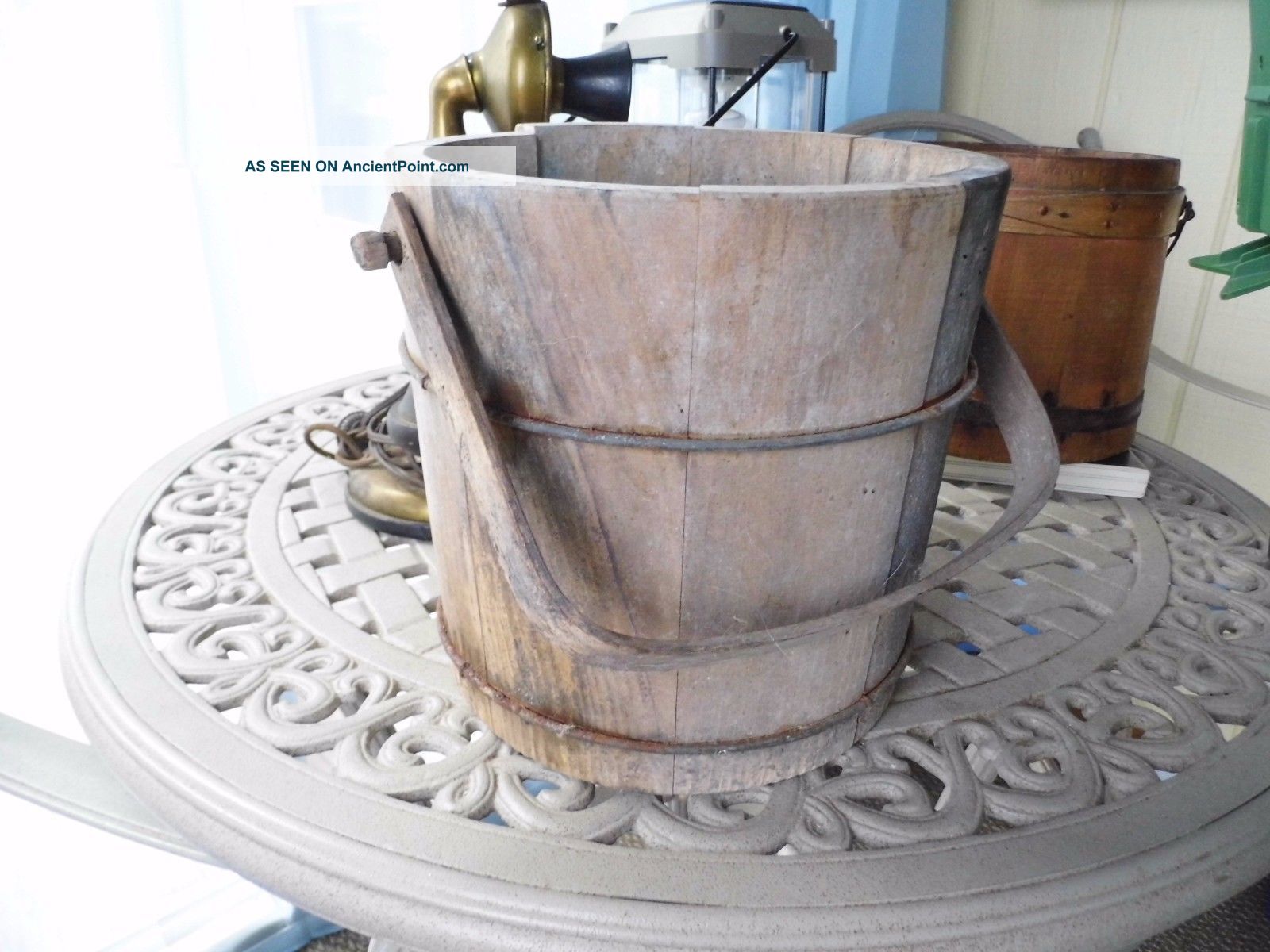 Antique Primitive Wood Wooden Small Handled Berry Bucket Measure Or Pail Primitives photo
