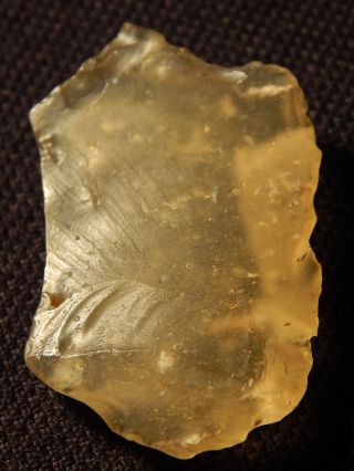 A Very Translucent Libyan Desert Glass Artifact Or Ancient Tool Egypt 6.  42gr photo