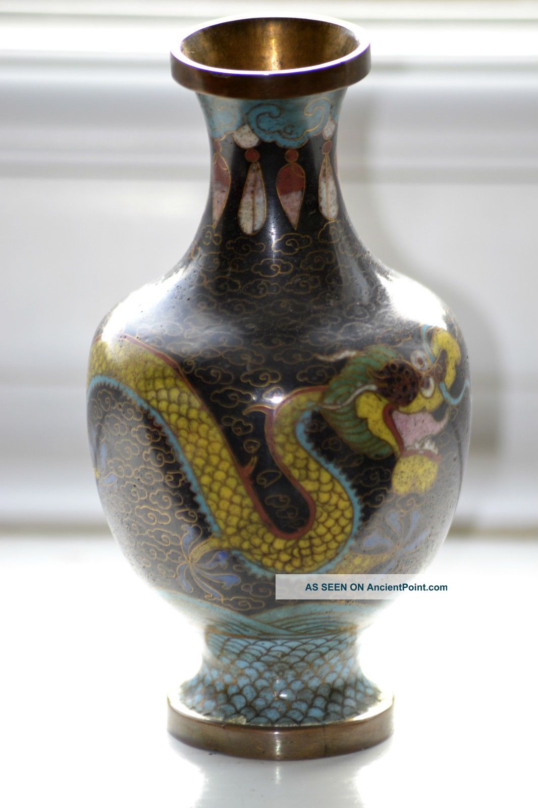 Antique Cloisonne Vase Japanese Chinese Oriental Dragon Cloisonne photo