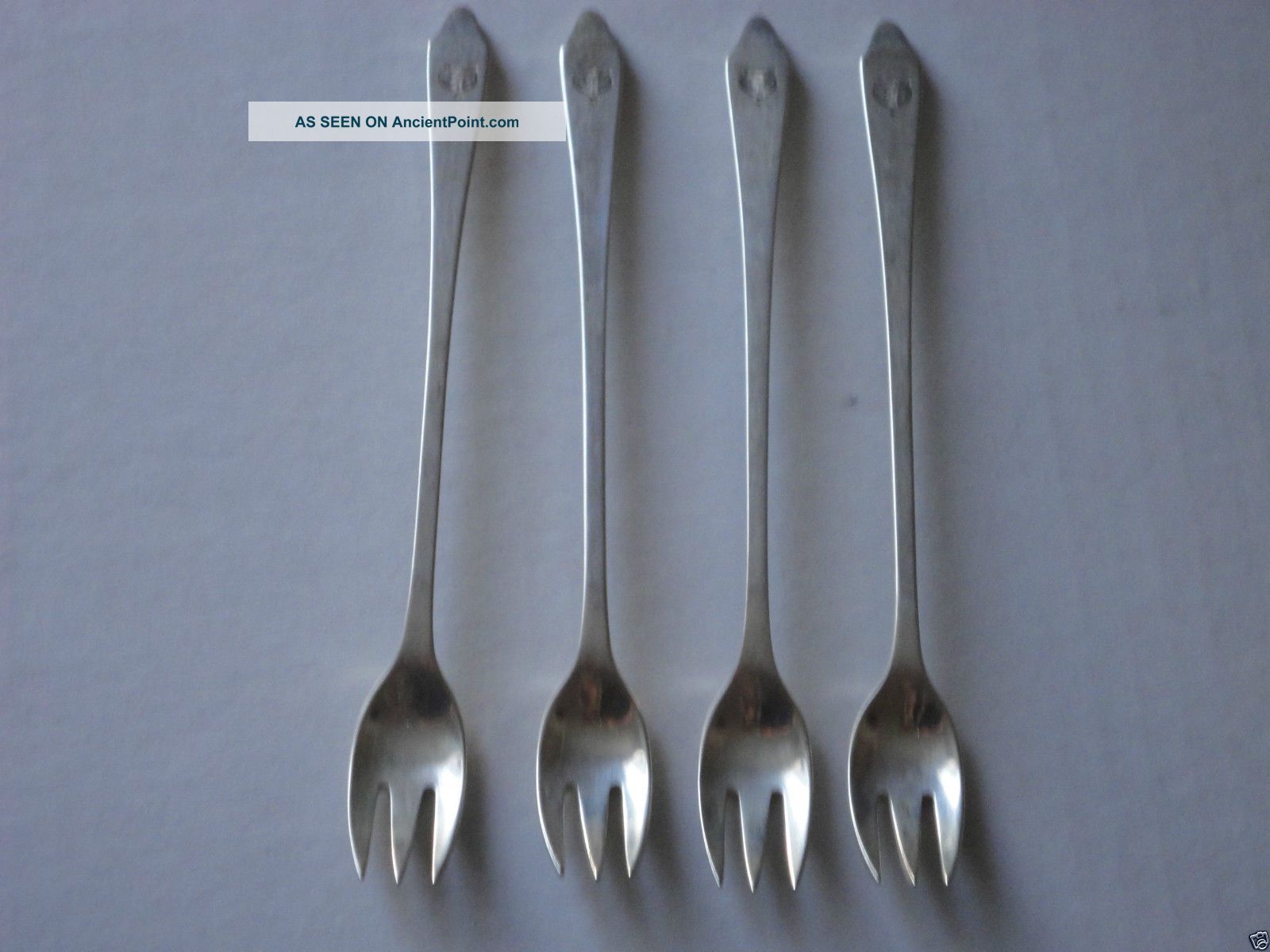 Tiffany & Co Sterling Silver Werewolf Faneuil ? Hors D’oeuvres / Cocktail Forks Flatware & Silverware photo