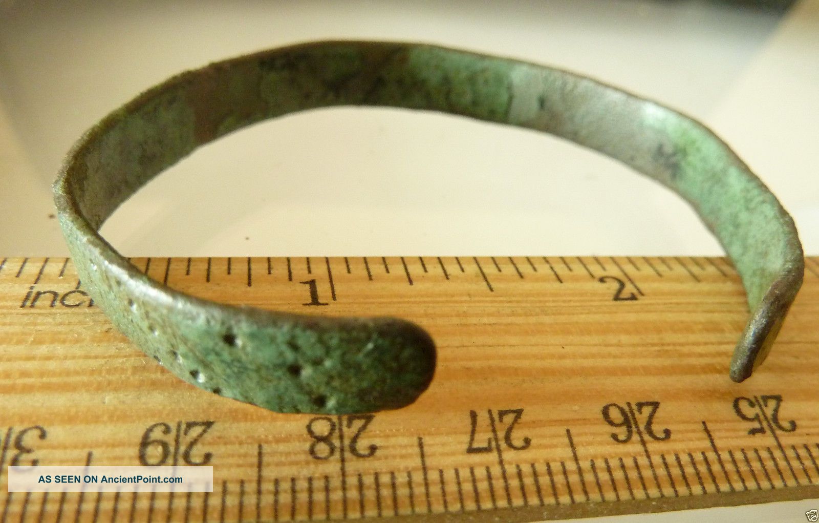 Ancient Bronze Bracelet.  (b384). Other Antiquities photo