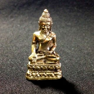 Buddha Thai Amulets Phra Kring Paireepinas Figurine Magic Sacred Protect D11 photo