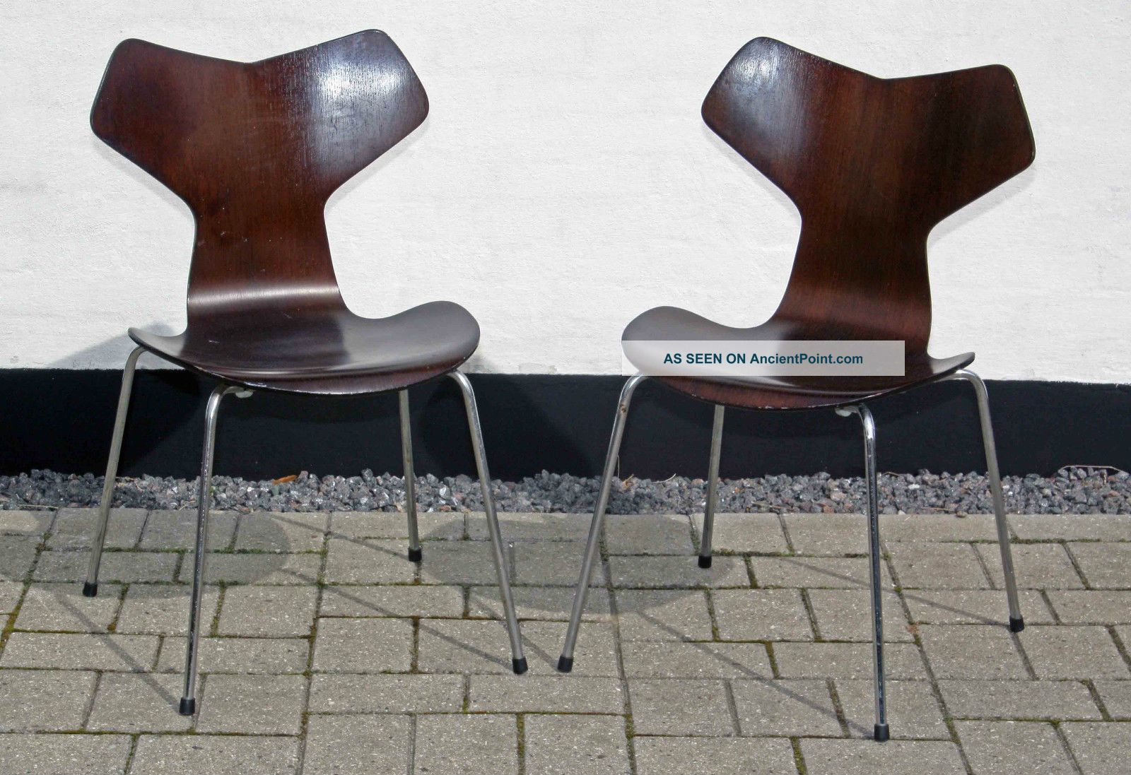 Arne Jacobsen 3130 Grand Prix Chair - Signed - Retro - Danish 1900-1950 photo
