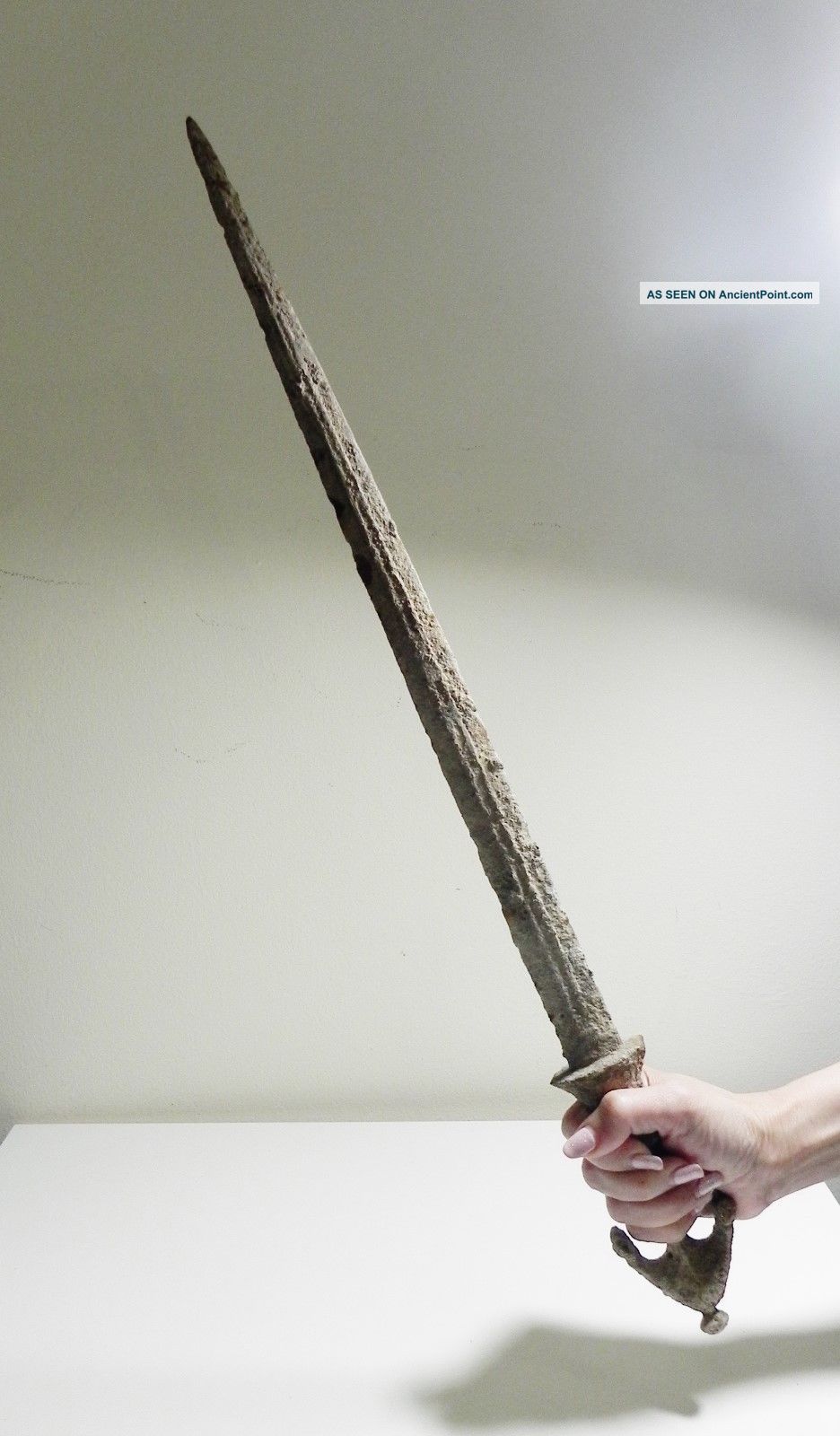 Zurqieh - Vc39 - A Stunning Iron Sword,  1200 - 700 B.  C,  Over 2 Ft,  62 Cm Long Near Eastern photo