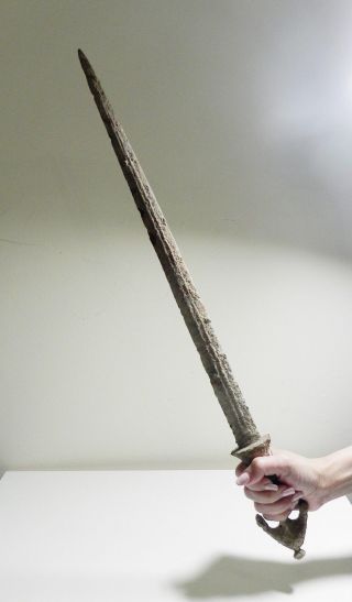 Zurqieh - Vc39 - A Stunning Iron Sword,  1200 - 700 B.  C,  Over 2 Ft,  62 Cm Long photo