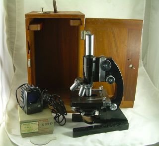 Fne Vintage Bausch & Lomb Microscope W/wood Case And photo