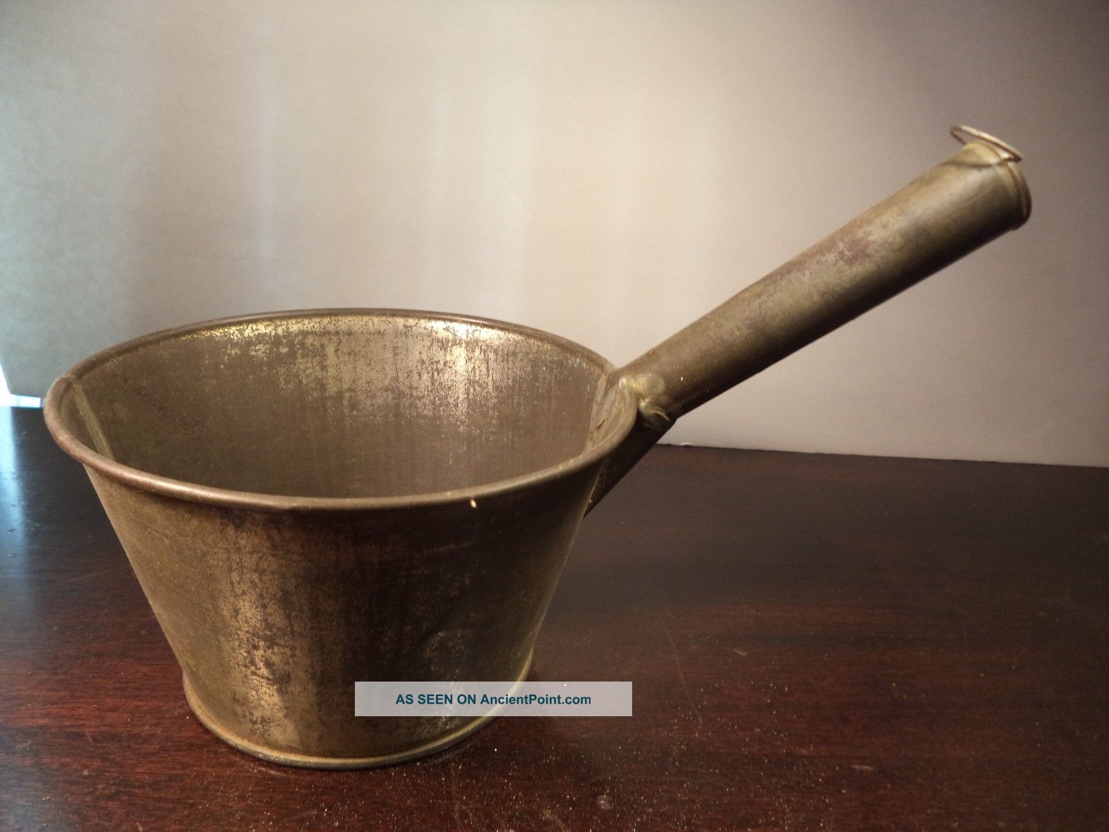 Vintage Aged Primitive Colonial Style Country Metal Water Dipping