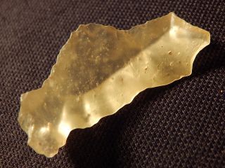 Translucent Prehistoric Tool Made From Libyan Desert Glass Found In Egypt 6.  79gr photo